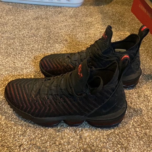 Lebron bred xvi red and black - Picture 5 of 7